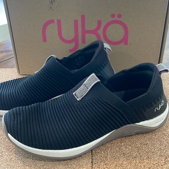 Ryka Shoes - Ryan Echo Knit Slip On black Fabric Comfortable Comfy walking Sneakers Sz  6.5 M